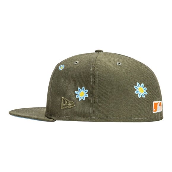 New Era 59Fifty Minnesota Twins HHH Metrodome Patch Fitted  New Era Minnesota Twins 59FIFTY Fitted Hat Super Bloom Metrodome Patch